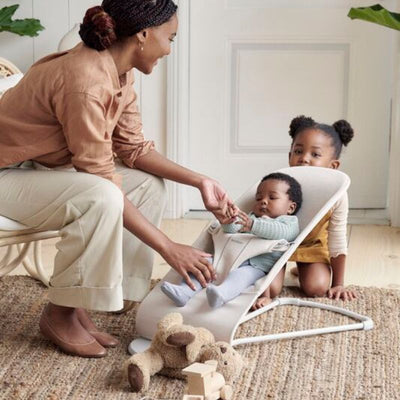 Ρηλάξ Bliss Light Beige 3D Jersey BabyBjorn