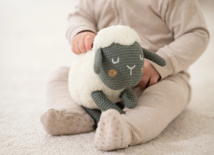 Μουσικό Κρεμαστό Παιχνίδι Sleepy Sheep KikkaBoo