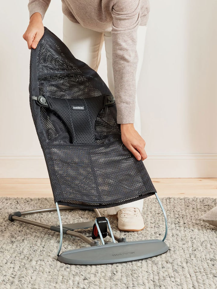 Ρηλάξ Bliss Mesh Anthracite BabyBjorn
