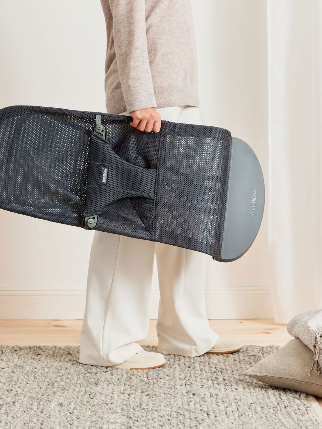 Ρηλάξ Bliss Mesh Anthracite BabyBjorn