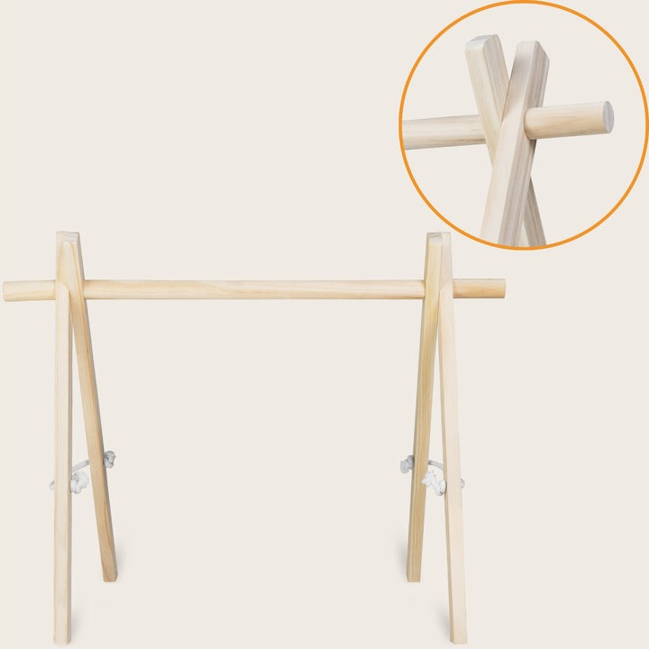 Ξύλινο Γυμναστήριο με Χαλάκι & Παιχνίδια Anis Set Lionelo